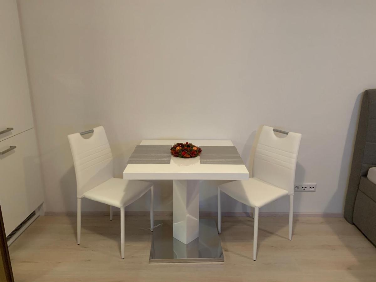 Modern Apartment In The City Center Plzeň Buitenkant foto